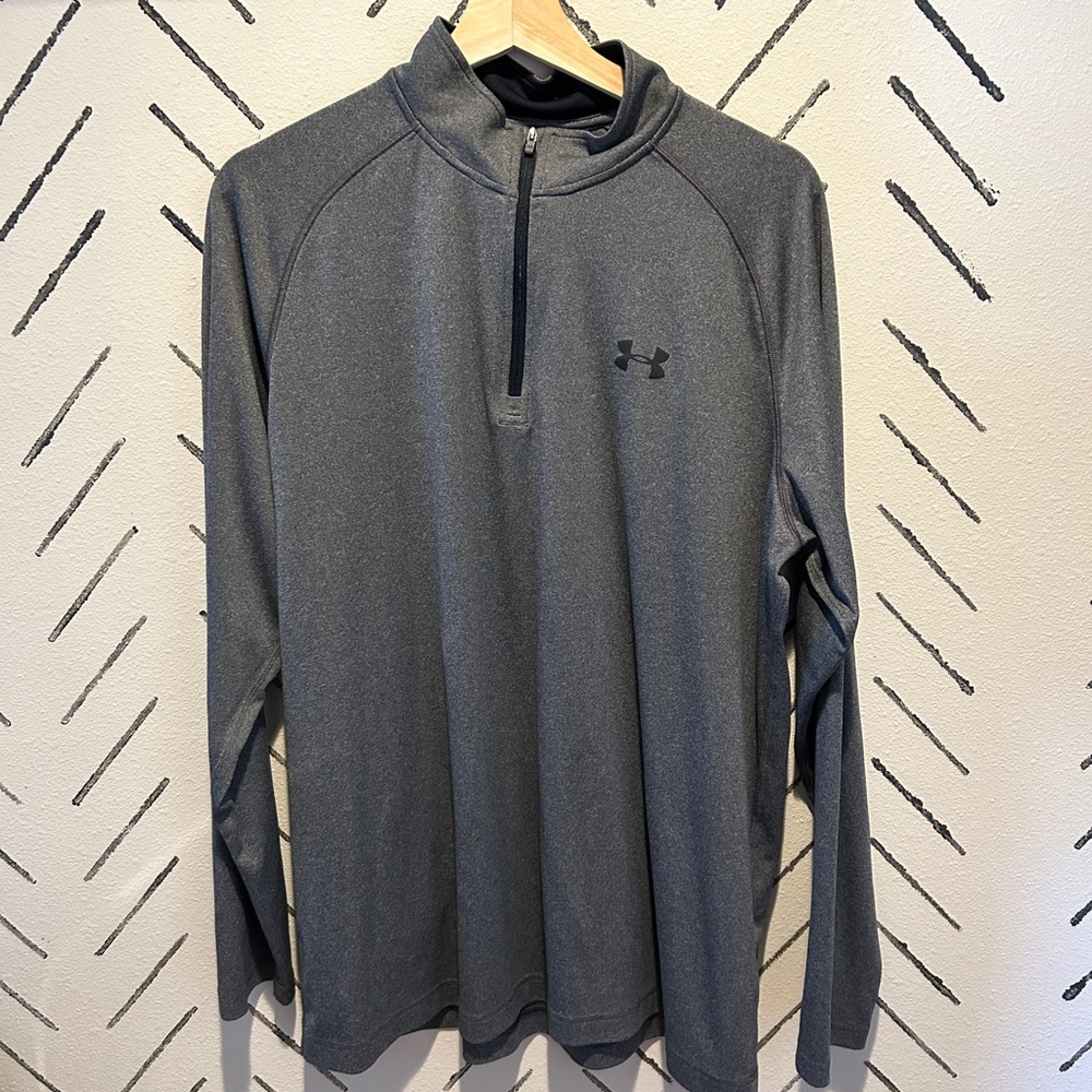 Men’s Under Armor gray long sleeve quarter zip, size XL